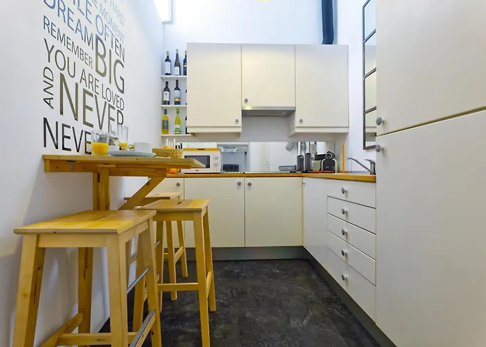 New! Lovely Duplex In The Heart Of Alfama شقة *