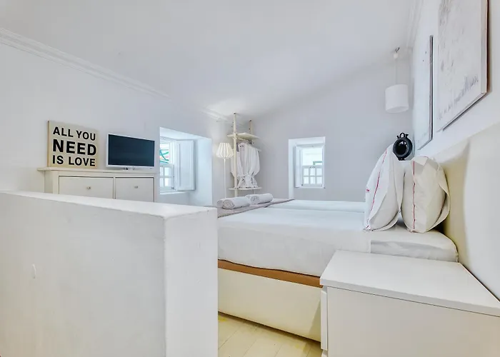 شقة New! Lovely Duplex In The Heart Of Alfama Lisboa