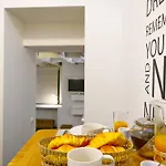New! Lovely Duplex In The Heart Of Alfama * ליסבון