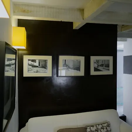 New! Lovely Duplex In The Heart Of Alfama דירה *