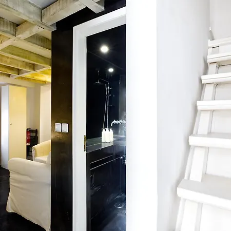 New! Lovely Duplex In The Heart Of Alfama Appartamento