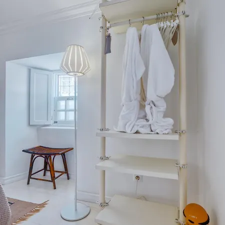 Appartamento New! Lovely Duplex In The Heart Of Alfama *