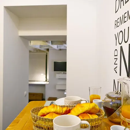 New! Lovely Duplex In The Heart Of Alfama * Lisbona